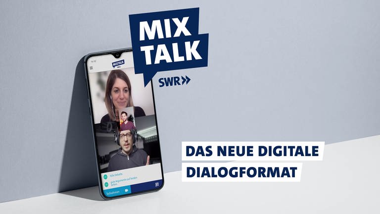 MixTalk - das neue Debattenformat des SWR ist für die mobile Nutzung optimiert.  Zu sehen ist das Logo zusammen mit einem Smartphone, auf dem eine Testversion von "MixTalk" gezeigt wird. (Foto: SWR)