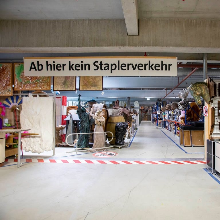 Requisitenlager des SWR in der Saarstraße in Baden-Baden.  (Foto: SWR, Thorsten Hein)