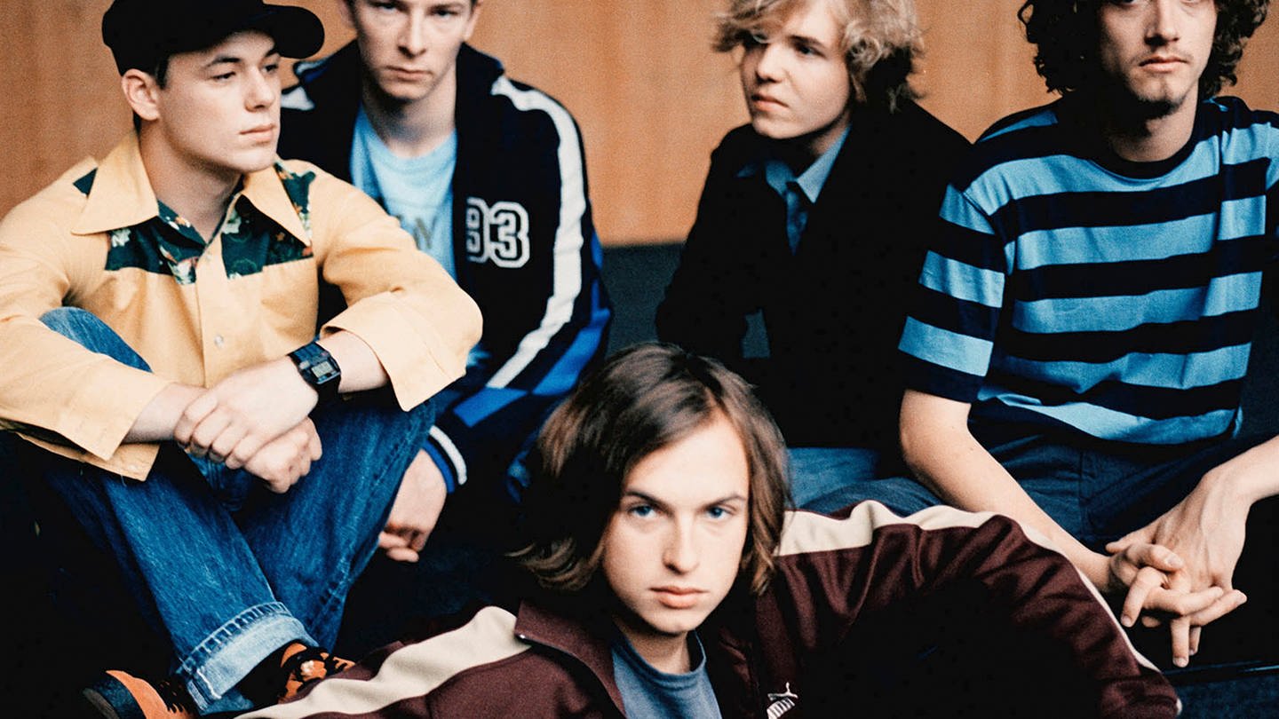 Die Band Echt bei „Top of the Pops” 1999, draußen vor dem Studio (v.l.n.r. Kai, Flo, Kim, Gunnar, Puffi) (Foto: SWR, SWR)