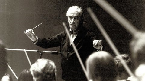 Sergiu Celibidache startet als neuer künstlerischer Leiter des Sinfonieorchesters. (Foto: SWR, Hugo Jehle)