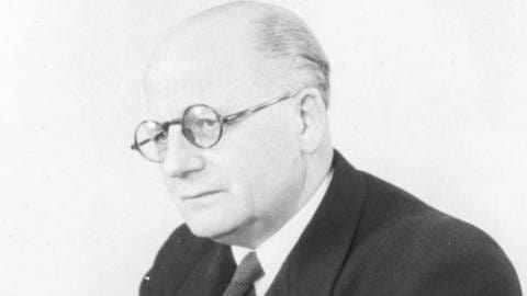 Oscar Schneider-Hassel wird der erste Verwaltungschef und Generaldirektor des Südwestfunks in Baden-Baden im Jahr 1945. (Foto: SWR)