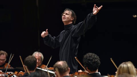 Teodor Currentzis gibt seinen Einstand als Chefdirigent beim SWR Symphonieorchester (Foto: SWR, Matthias Creutziger)