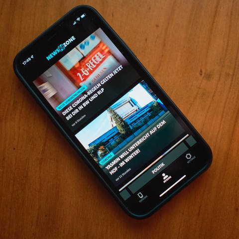Newszone App auf dem Smartphone – eine Nachrichten-App für die Generation Z (Foto: SWR)