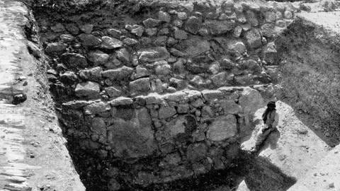Die Mauern von Jericho. Trümmer der Mauer, entdeckt bei den Ausgrabungen der Deutschen Orient-Gesellschaft 1909 in Israel (Foto: IMAGO, IMAGO / United Archives International)