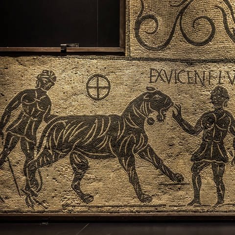 Mosaikfragment mit Tiger und zwei Bestiarii  Venatores im antiken Rom, Italien, 100-200 n. Chr (Foto: IMAGO, IMAGO / alimdi)