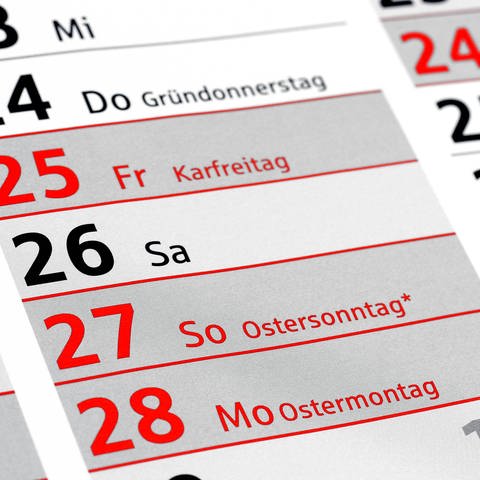 Ostertermin auf dem Kalender (Foto: IMAGO, imago images / CHROMORANGE)