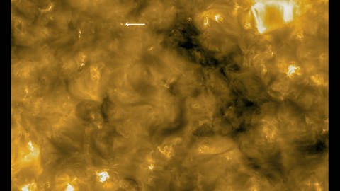 Solar Orbiter bietet bisher nie gesehene Nahaufnahmen unseres Heimatsterns, der Sonne. Es brodelt an der Oberfläche. Immer wieder kommt es zu "Lagerfeuern" mit bis zu 1000 Kilometern Größe. (Foto: Pressestelle, ESA)