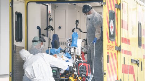 Covid-19 Erkrankter aus Italien wird in Dresden intensivmedizinisch betreut (Foto: imago images, imago images/Max Stein)