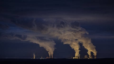 Kohlekraftwerke stoßen CO₂ aus (Foto: IMAGO, imago images / photothek)