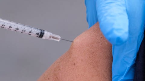 Erste klinische Tests an Menschen (Foto: IMAGO, IMAGO / ZUMA Wire)