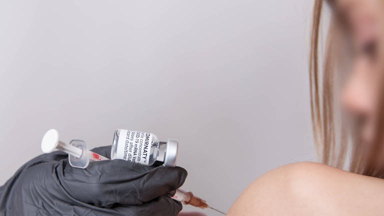 Sollen Kinder und Jugendliche gegen Corona geimpft werden? Darüber wird derzeit kontrovers diskutiert. (Foto: IMAGO, imago/Fotostand/K.Schmitt)
