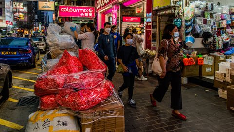 Dass Omikron nicht unbedingt harmlos ist, zeigte sich zuletzt in Hongkong. (Foto: IMAGO, IMAGO / NurPhoto/ Marc Fernandes)