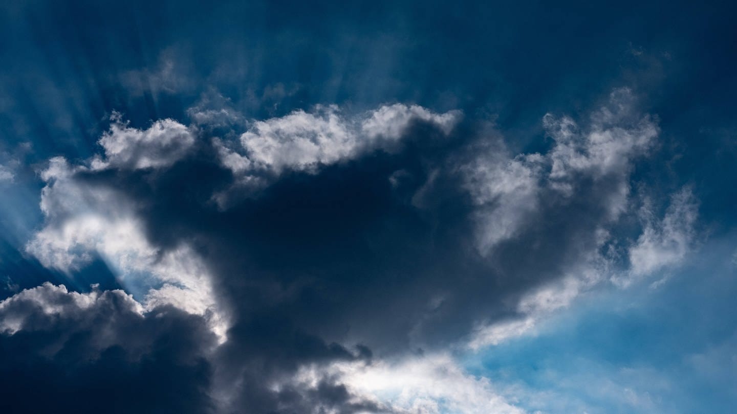 Wolken (Foto: IMAGO, Wassilis Aswestopoulos via www.imago-images.de)