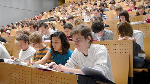 Juristische Vorlesung an der Ruhr-Universität-Bochum (Foto: IMAGO, imago stock&people)