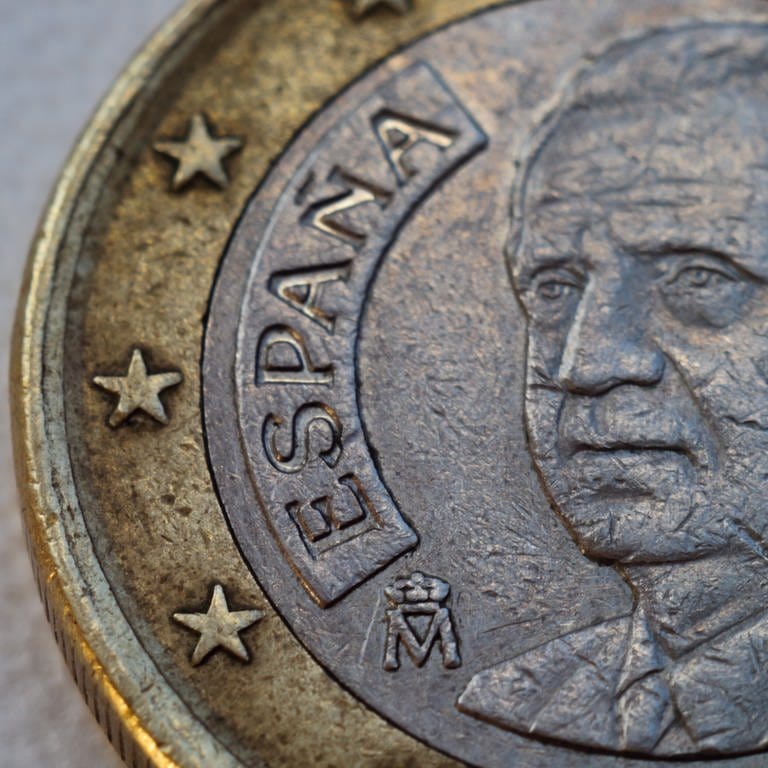 Spanische Euromünze in Nahaufnahme (Foto: IMAGO, imago images/YAY Micro)