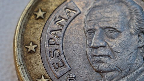 Spanische Euromünze in Nahaufnahme (Foto: IMAGO, imago images/YAY Micro)