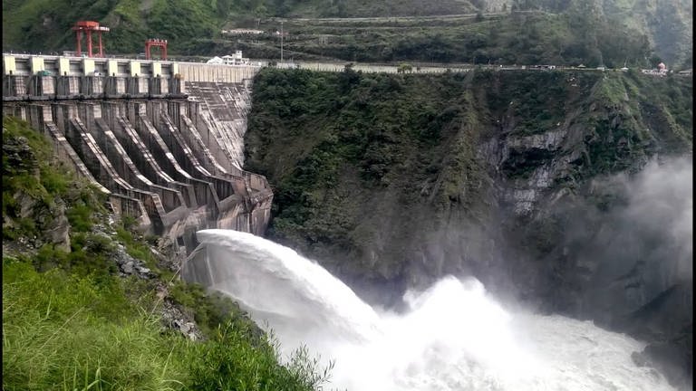 Wasserkraftwerk in Bhutan (Foto: SWR, Michael Marek und Anja Steinbuch)