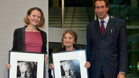 Agnes Heller in der Mitte bei der Verleihung des Internationalen Willy-Brandt Preises 2015 (Foto: IMAGO, imago stock&people)