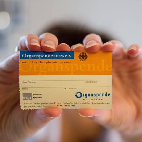 Organspendeausweis (Foto: IMAGO, IMAGO / Fotostand)