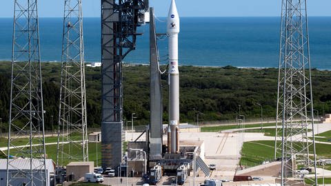Atlas V Rakete beim Start der Raumsonde OSIRIS-REx (Foto: Pressestelle, NASA/Kim Shiflett)