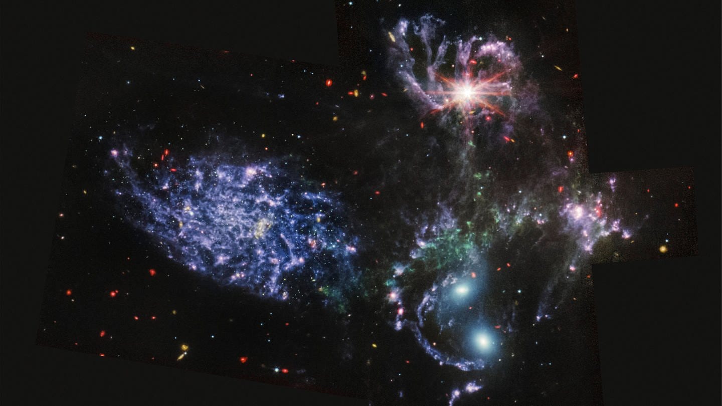 Aufnahme des NASA Webb Teleskops, die ein Cluster von Millionen jungen und frisch geborenen Sternen zeigt (Foto: IMAGO, IMAGO / ZUMA Wire)