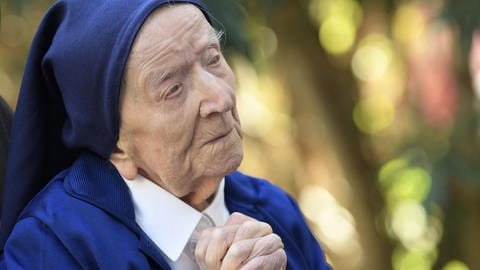 Mit 118 Jahren ist jetzt die französische Ordensfrau Andre Randon als ältester Mensch der Welt gestorben.  (Foto: picture-alliance / Reportdienste, picture alliance/dpa/AFP)