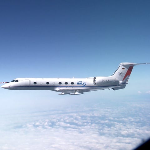 Mit dem Forschungsflugzeug HALO (High Altitude and Long Range Research Aircraft) soll unter anderem der EInfluss des Menschen auf das Klima erforscht werden.