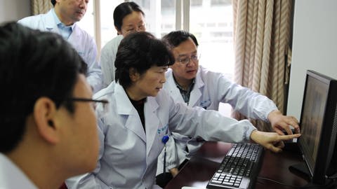 Forscher haben herausgefunden, dass die Variante der Schweinegrippe auch menschliche Zellen befallen kann. (Foto: IMAGO, imago/Xinhua)