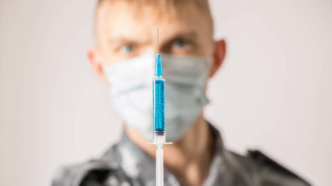 Militär-Virologen forschen an einem Impfstoffkandidaten gegen Covid-19. Er wird zur Zeit an Mäusen getestet. (Foto: IMAGO, imago images / Panthermedia)