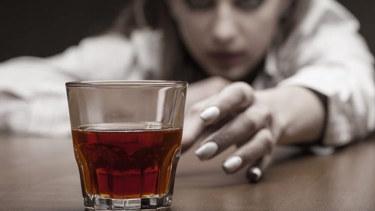 Erleichtert das Narkosemittel Ketamin den Ausstieg aus der Alkoholsucht? (Foto: Colourbox, Colourbox)