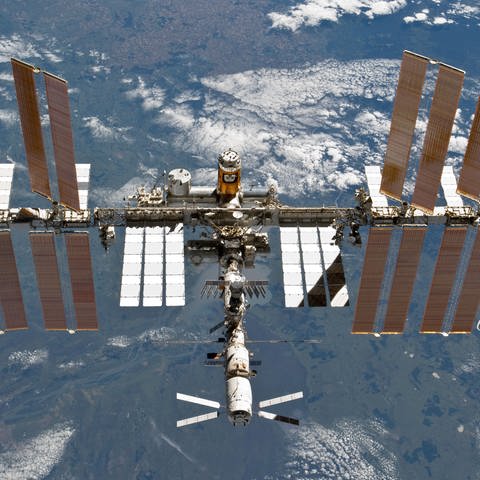 So sah die Besatzung des Space Shuttles Discovery die ISS im Jahr 2012 nach dem Abdocken von der Raumstation. (Foto: NASA)