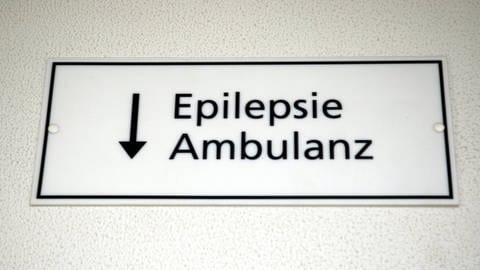 In einigen spezialisierten Epilepsie-Zentren wird die Krankheit auch recht erfolgreich operativ behandelt. (Foto: IMAGO, imago/teutopress)