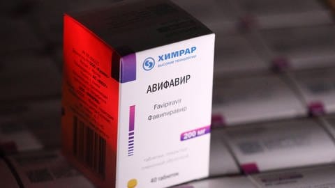 In Russland wurde das Medikament unter dem Markennamen Avifavir registriert und jetzt für die Behandlung von COVID-19 in Krankenhäusern zugelassen. (Foto: IMAGO, imago / Vladimir Smirnov/TASS )