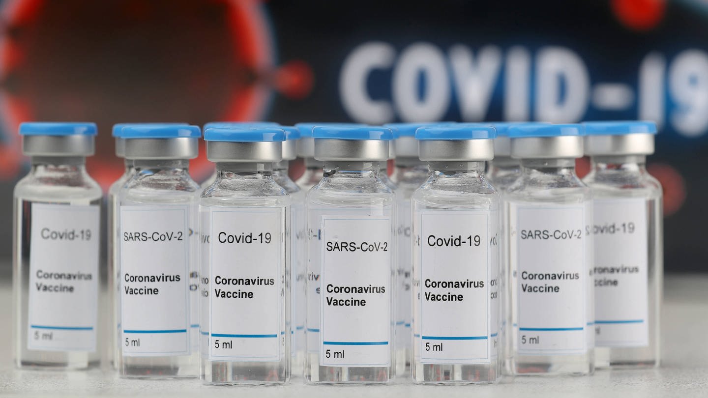 Covid-19-Impfdosen in Gläsern (Foto: IMAGO, Imago Images / Pixsell)