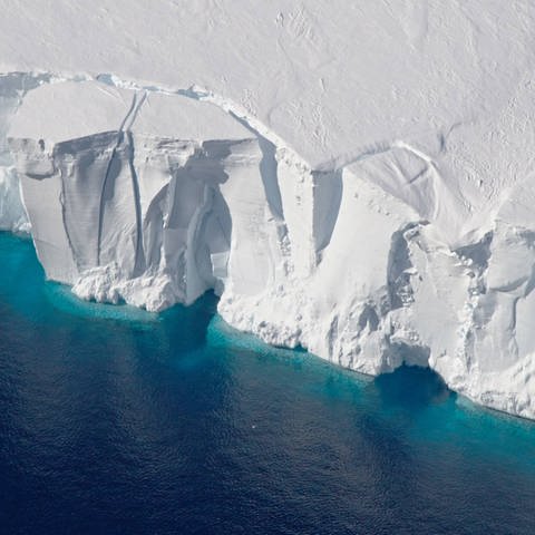 Eisfront in der Antarktis (Foto: IMAGO, IMAGO / ZUMA Wire)
