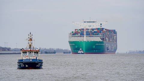 Containerschiffe verbrauchen mehr Treibstoff, als derzeit aus Bioabfällen hergestellt werden kann. (Foto: IMAGO, imago)
