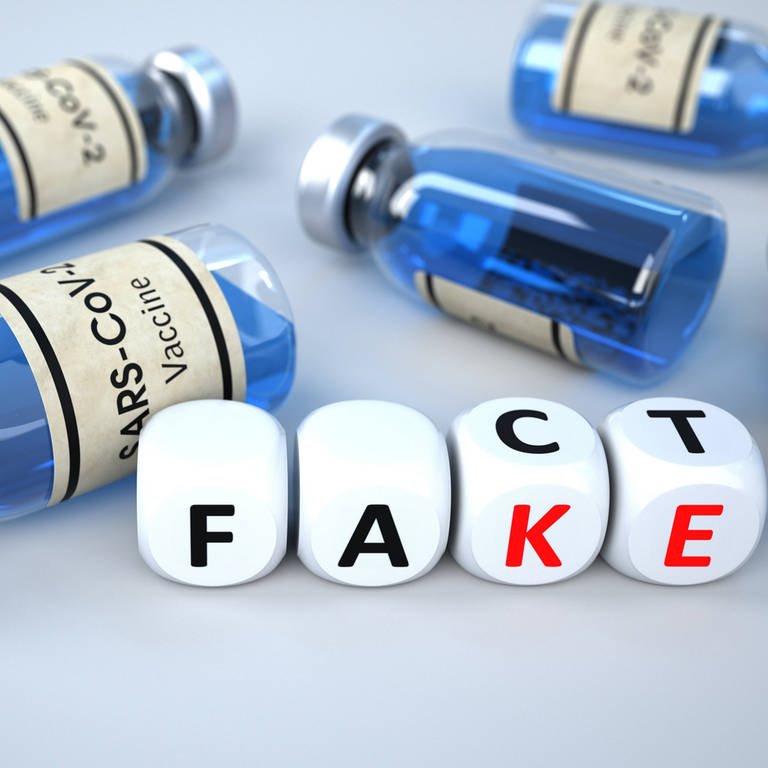 Corona-Impfung fake-fact (Foto: IMAGO, imago images/Alexander Limbach)
