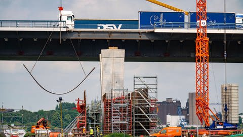 Neubau der Autobahnbrücke Neuenkamp über den Rhein. 