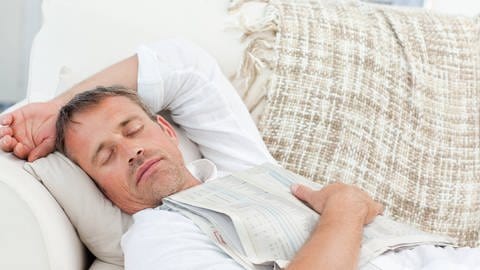 Auch das Schlafverhalten kann nach einer Covid-19 -Erkrankung verändert sein. 