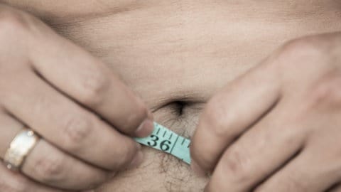 Übergewicht bereits in jüngeren Jahren gilt als ein Risikofaktor für Diabetes. (Foto: IMAGO, imago/PantherMedia / Suntorn Niamwhan)