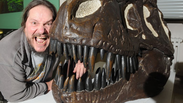 Eberhard Frey ist eine weltbekannter Dinonsaurierforscher aus Karlsruhe.