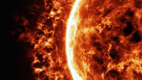 Auf der Sonne kommt es immer wider zu heftigen Eruptionen, die große Teilchenschauer mitsamt Magnetfeldern ins All schleudern.  Sie können auch die Erde treffen. (Foto: IMAGO, imago/PantherMedia / Sanda Stanca)