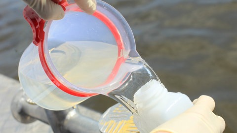 In einer groß angelegten Studie wurde an weltweit über 1.000 Stellen die Wasserqualität in Flüssen untersucht.  (Foto: dpa Bildfunk, picture alliance / dpa | Jens Wolf)