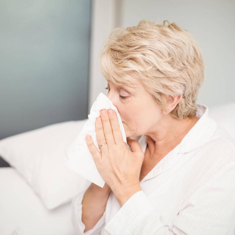 Die Symptome bei einer Grippe oder Covid-19 sind oft ähnlich. (Foto: IMAGO, imago images / Panthermedia)