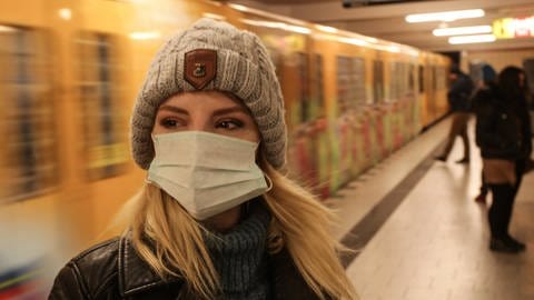 Wie sich das neue Coronavirus und die damit verbundene Pandemie weiter entwickeln wird, lässt sich nur schwer vorhersagen.  (Foto: IMAGO, imago images/Rolf Kremming)