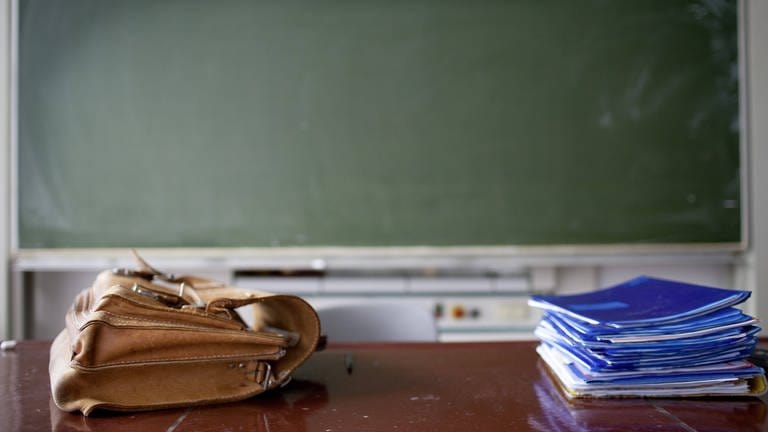Brandbrief gegen Einsparungen im Bereich der Bildung. (Foto: IMAGO, imago images / photothek)