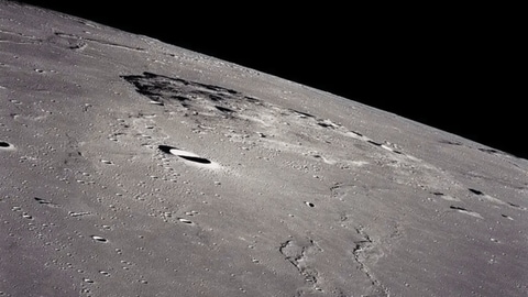 Die chinesische Sonde Chang´e 5 soll Gesteinsproben in der Nähe des Rüker-Berges vom Mond einsammeln.  (Foto: Pressestelle, Nasa/Apollo 15)