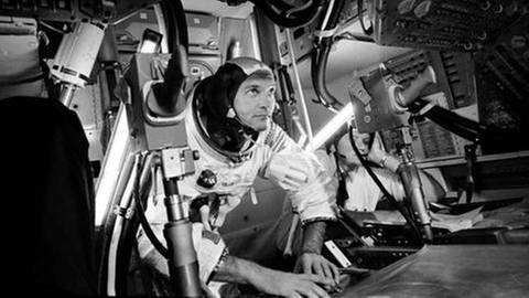 Astronaut Michael Collins  bei Tests für das Lunar Modul der Apollo 11 Mission