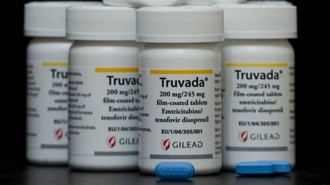 Tablettendosen von Truvada, ein Medikament zur HIV-Prävention. (Foto: IMAGO, IMAGO / ZUMA Press)