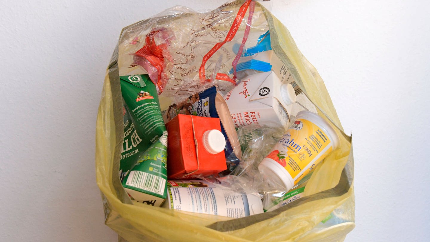 Polystyrol ist eine häufig verwendete Plastikart, die bislang nur selten recycelt wird. Ein neues Verfahren aus den USA könnte das jetzt ändern. (Foto: IMAGO, imago)